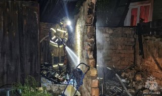 Пожарные успешно локализовали огонь в селе Зелёное